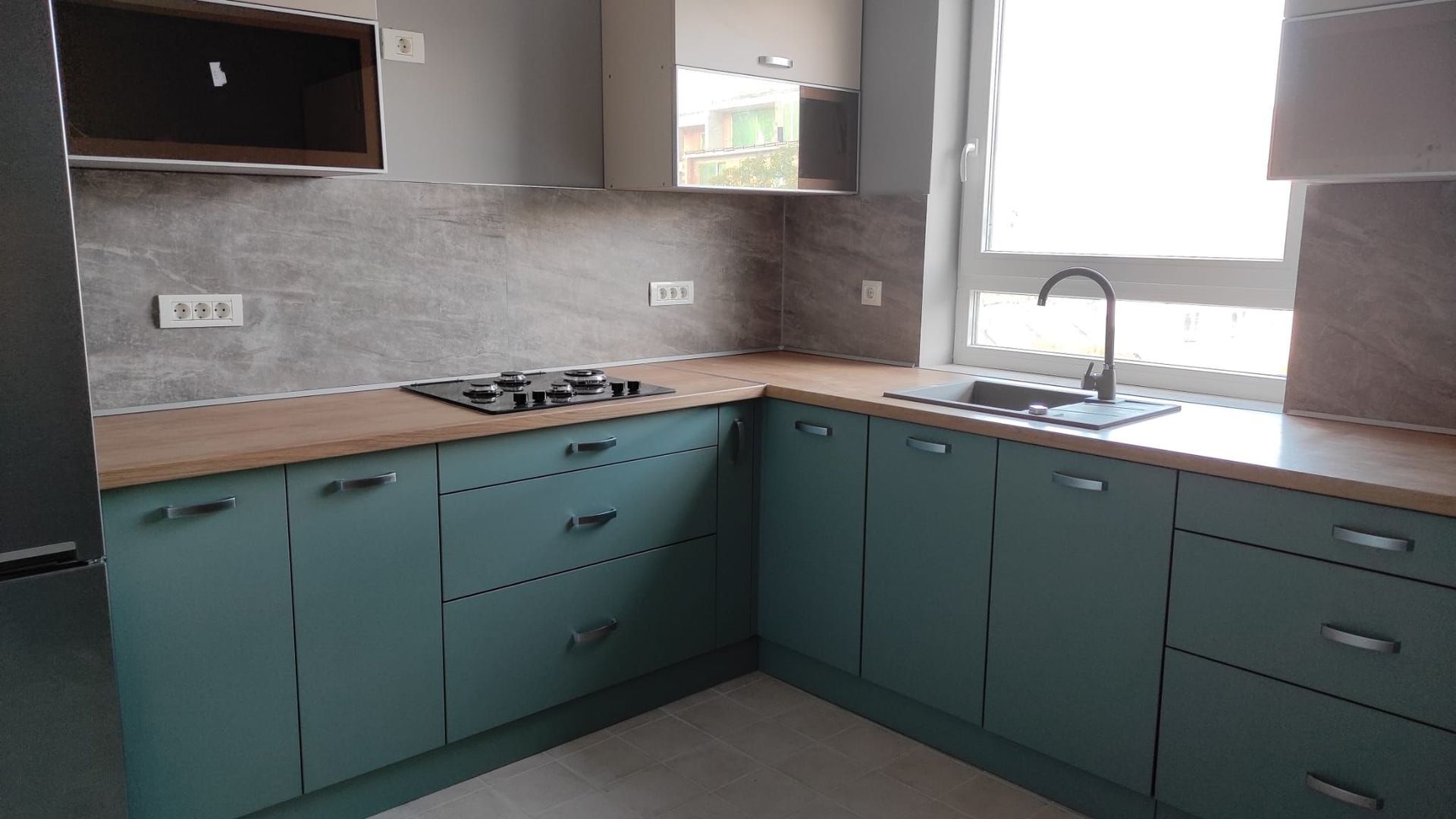 Apartament cu 3 camere  in zona centrala a Brasovului - Poză 1