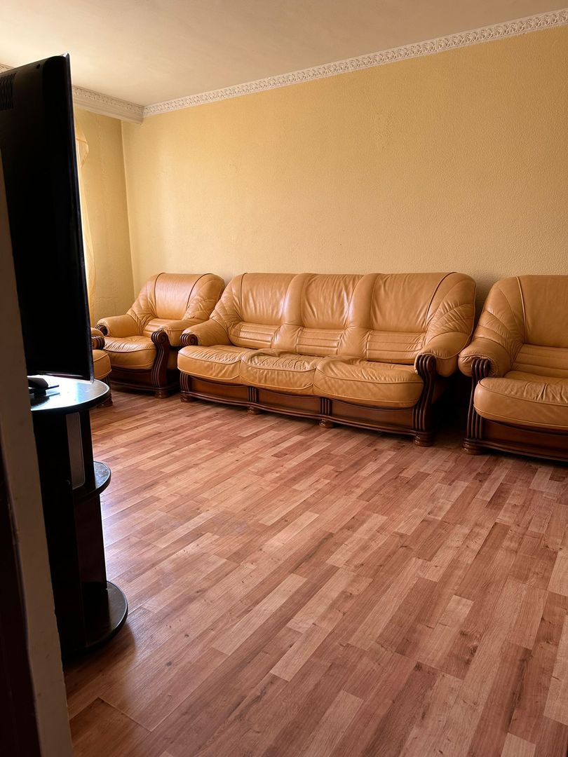 Apartament 3 camere vanzare  in Drumul Taberei - Prelungirea Ghencea - Poză 4