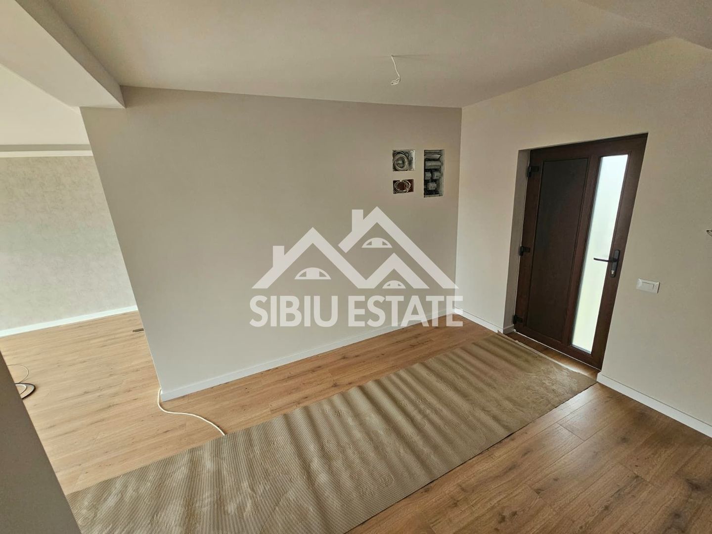 Casa noua amenajata, gata de mutare - Poză 6