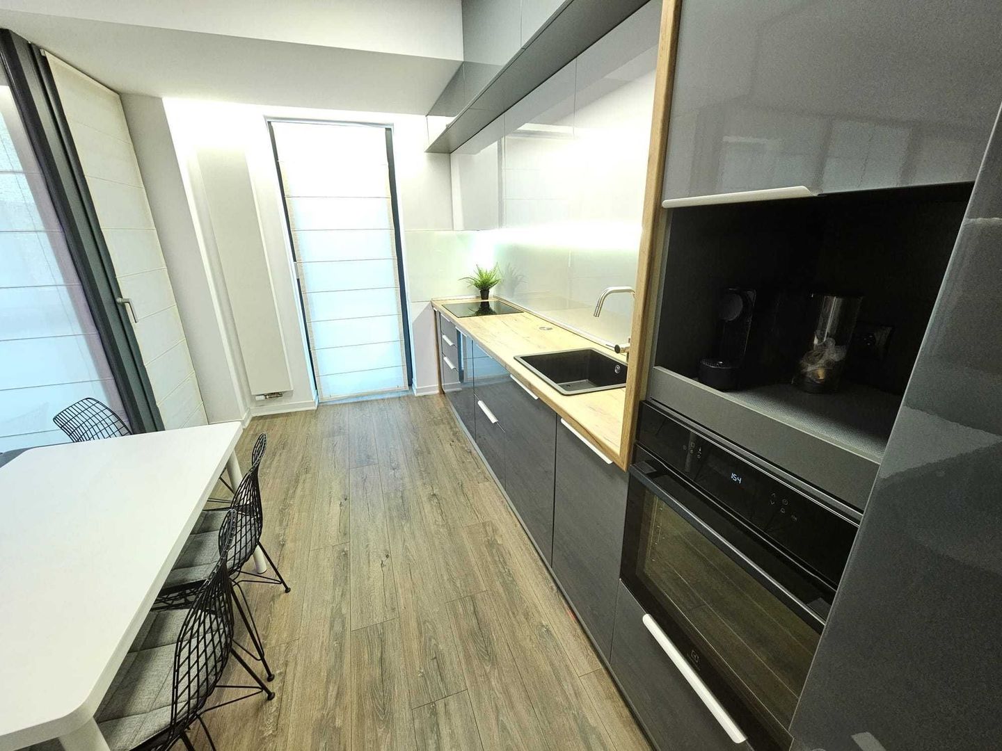 Inchiriere apartament Cloud9 | 2 camere si loc parcare inclus - Poză 5