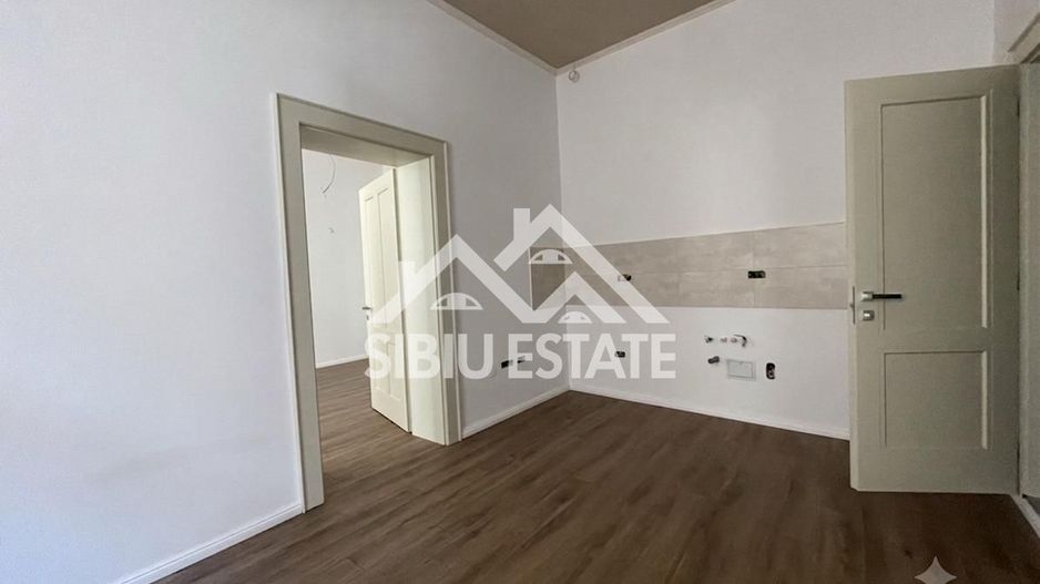 Apartament renovat, în inima Sibiului, pe strada Nicolae Bălcescu - Poză 5