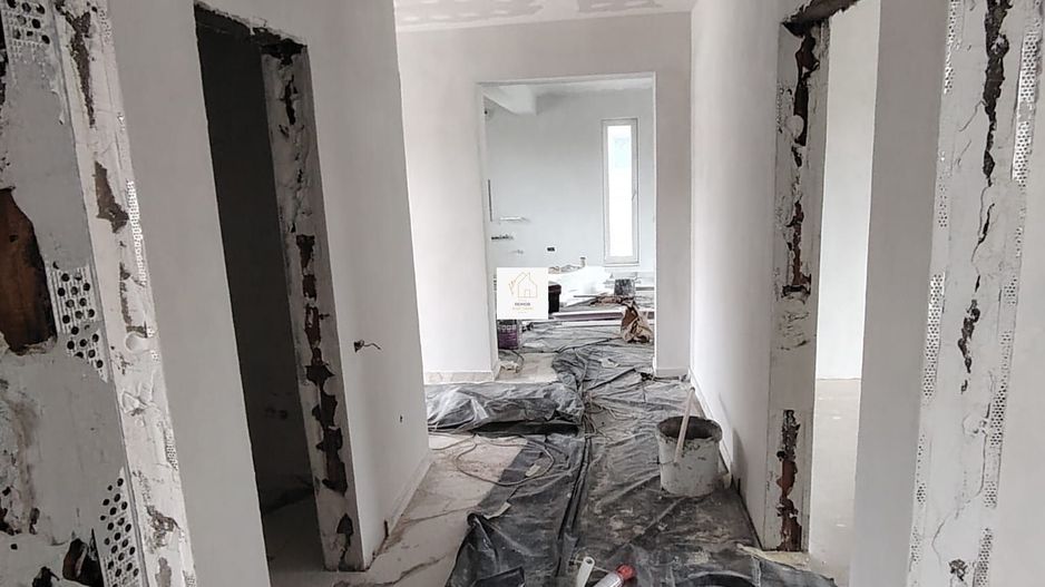 Casa 4 camere Crevedia - Poză 8