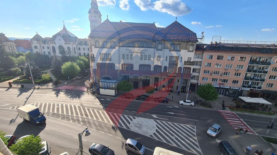 Apartament cu 2 camere ultracentral de inchiriat pe termen scurt (1-6 luni) - Poză 1