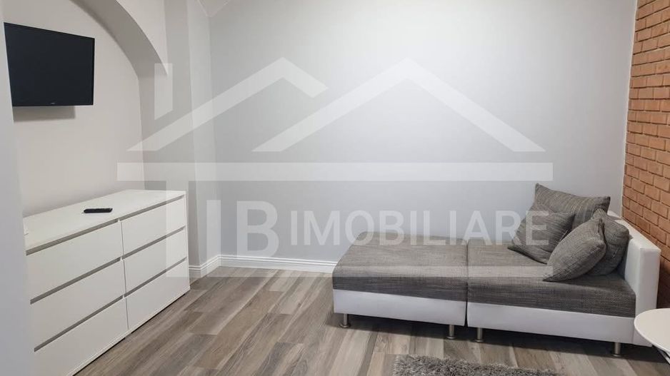 Apartament cu 2 camere, 45mp, Zona Central - Poză 2