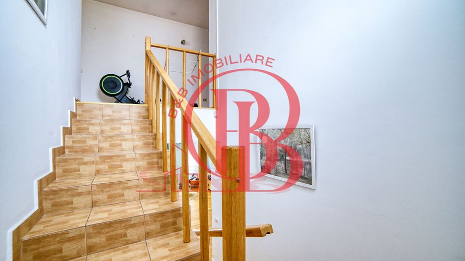 Casa complet mobilata 5 camere 3 bai curte generoasa - Poză 21