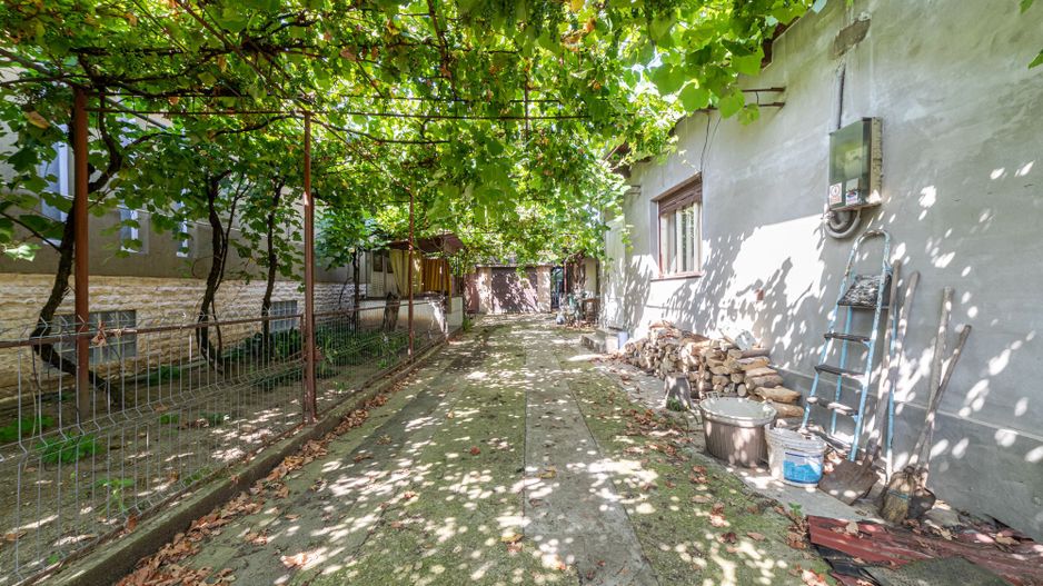 Casă cu teren generos în Aradul Nou - Poză 5