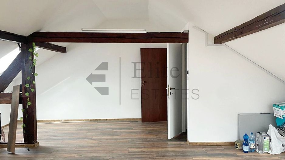 Apartament pe 2 nivele ultracentral in zona Teatrului Oradea - Poză 7