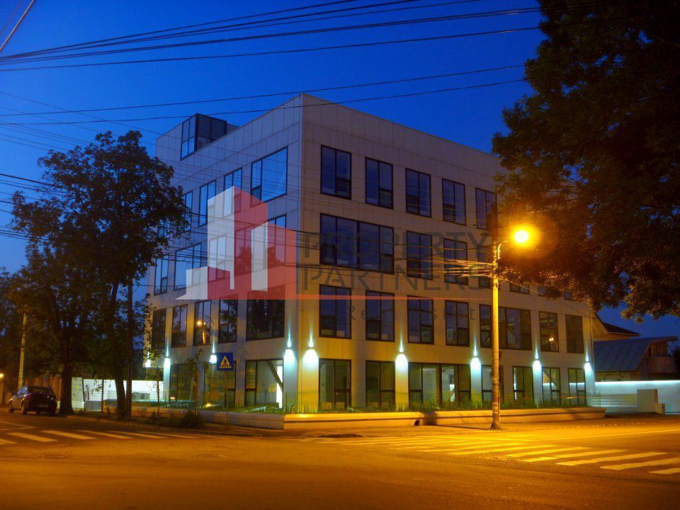 Spatiu comercial - showroom - Poză 3