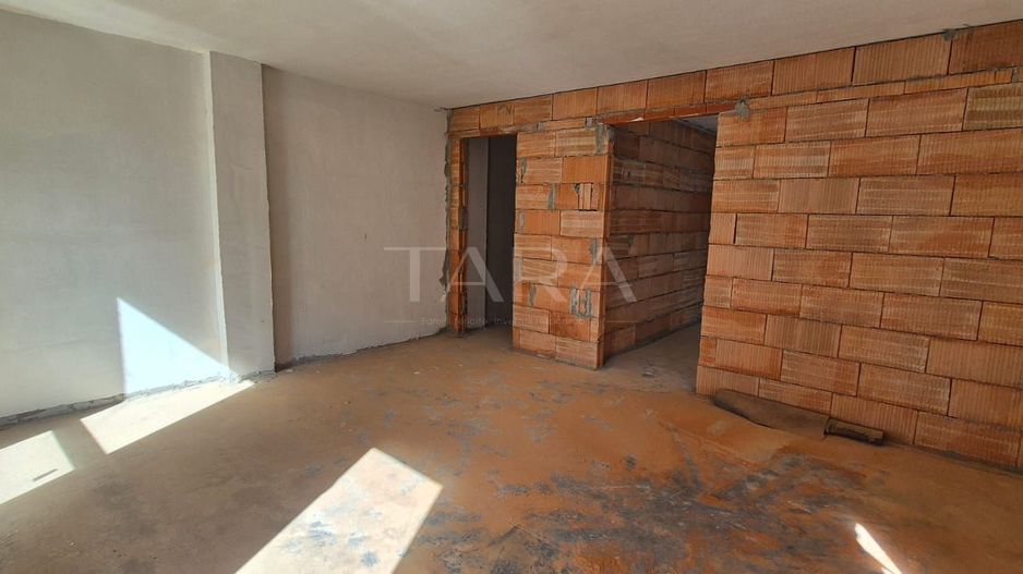 Vanzare apartament cu 1 camera in Sannicoara, cu gradina proprie. - Poză 1