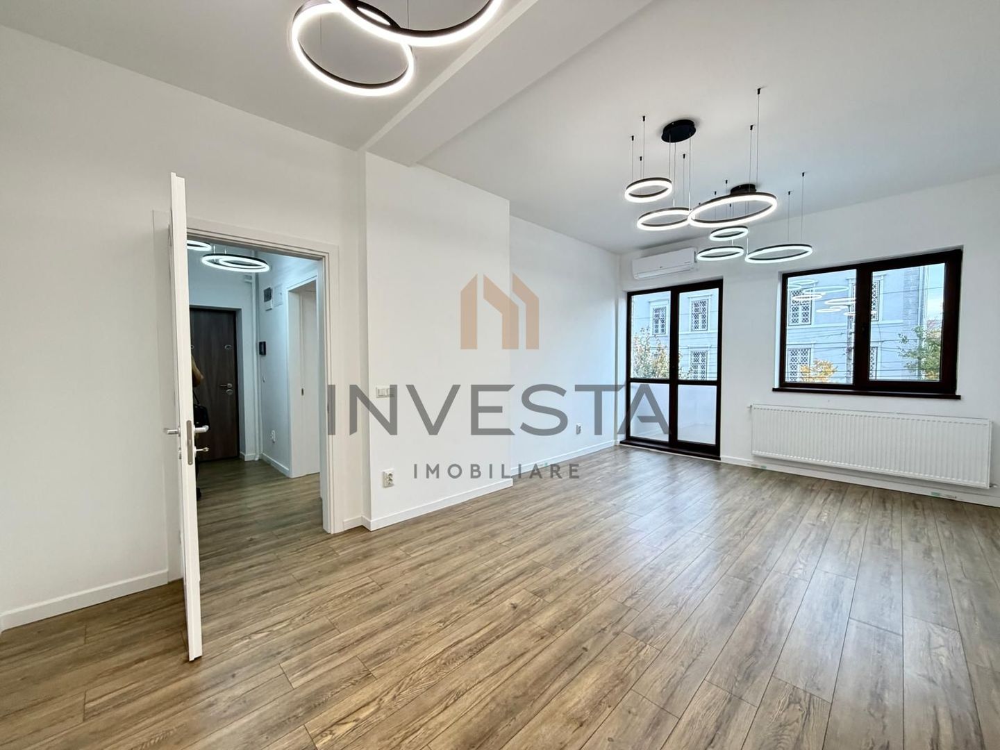 Apartament cu 2 camere, zona Centrala ! - Poză 2