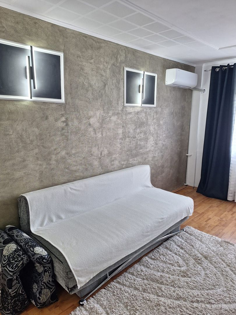 Regim hotelier, 2 camere, Micro 17, 200 lei/noapte - Poză 1