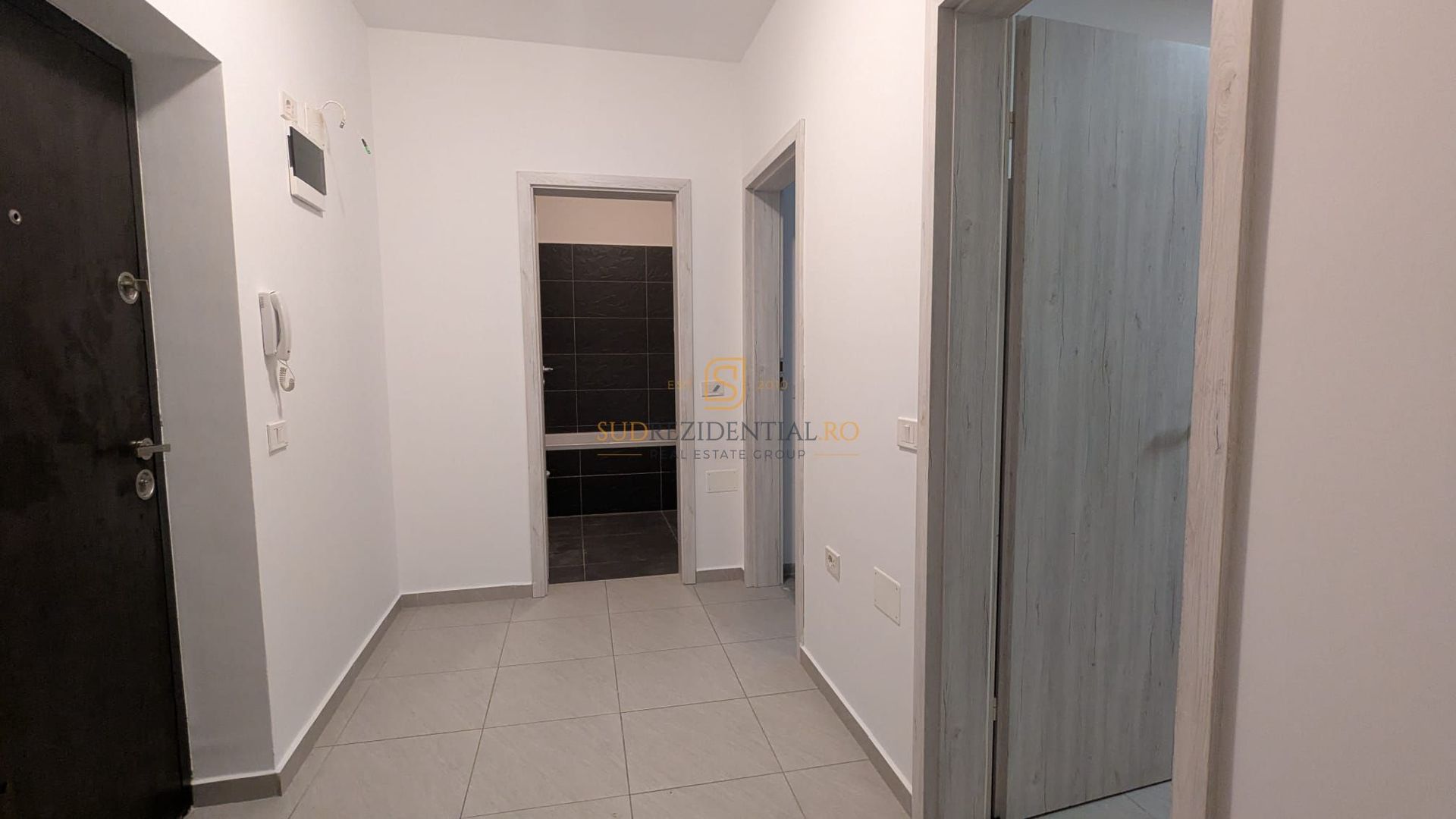 Apartament cu 2 camere de inchiriat, Grand Kristal Residence, Sector 4 - Poză 4