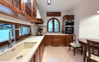 Vilă elegantă cu teren de aproximativ 1.000 mp - Poză 8