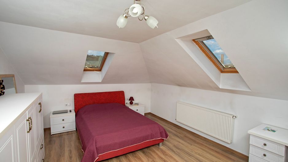 Vilă P+M, Clujului, 190 mp, teren 520 mp, singur în curte. 230 000 E - Poză 21