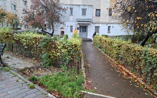 Apartament 3 camere, decomandat, Alexandru cel Bun, et 8 din 10, liber - Poză 10