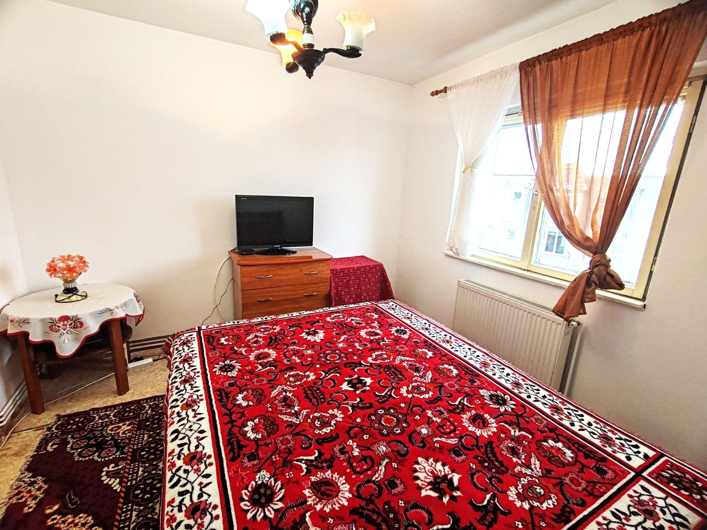 3 Camere, Central, Ideal pentru Familie, Liniste, An '81 - Poză 3