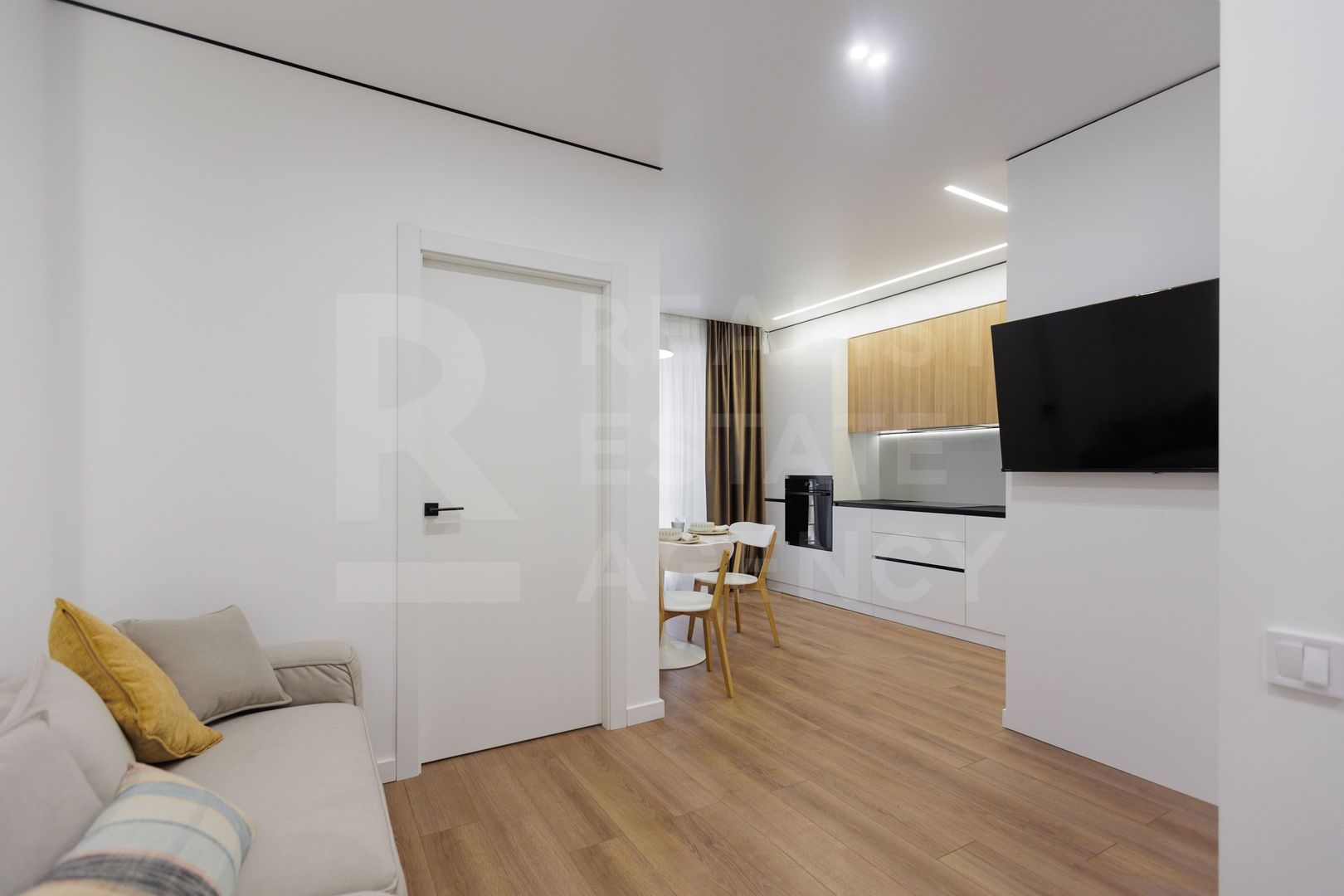 Vânzare, apartament, 1 dormitor + living, str. Ghica Vodă, Botanica - Poză 8