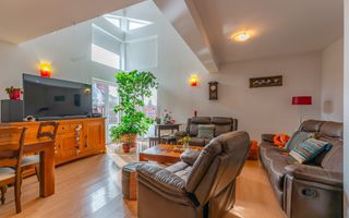 Casă spațioasă pentru familie în Hărman: 5 camere, 670 mp teren - Poză 3