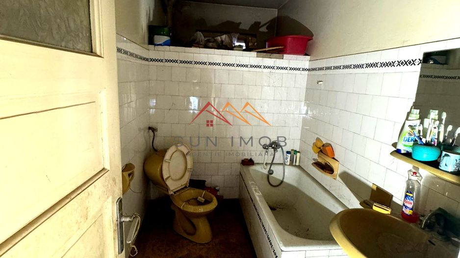 Casa D+P+E, an 1980, teren 285 m2, zona foarte buna, Campina, Prahova - Poză 10