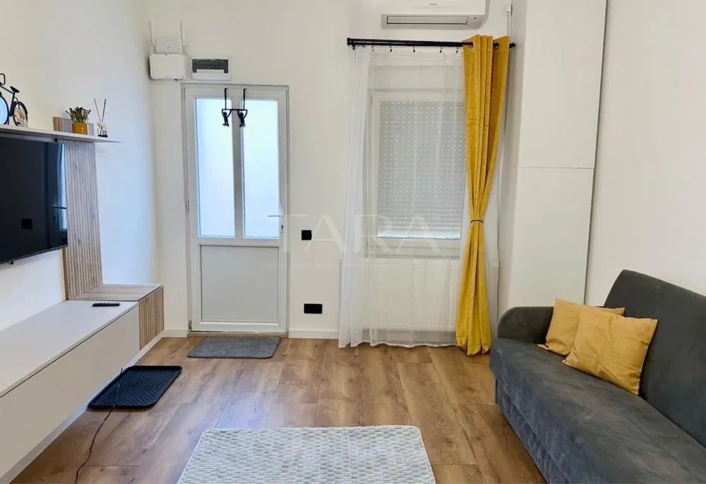 Apartament 1 camera ultracentral– renovat, într-o curte privată. - Poză 2