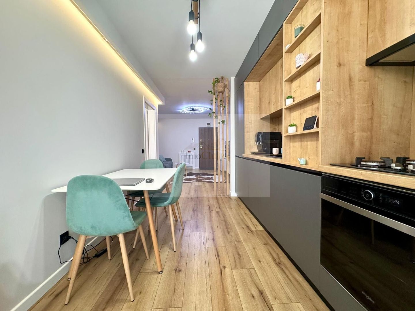 Vânzare  3 camere Grigorescu- -etaj 5/10-2 băi- parcare subter- terasa - Poză 4