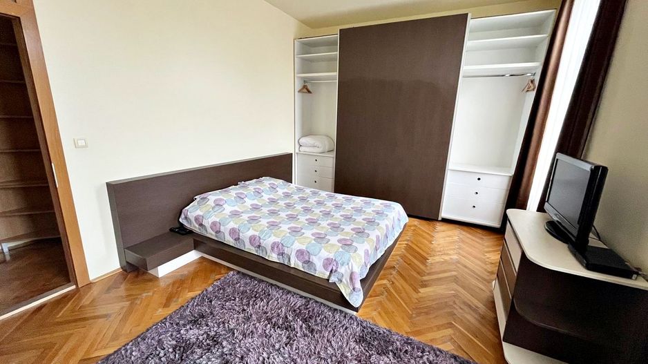 Zona Piața Unirii-Poarta Schei apartament spațios, mobilat complet - Poză 8