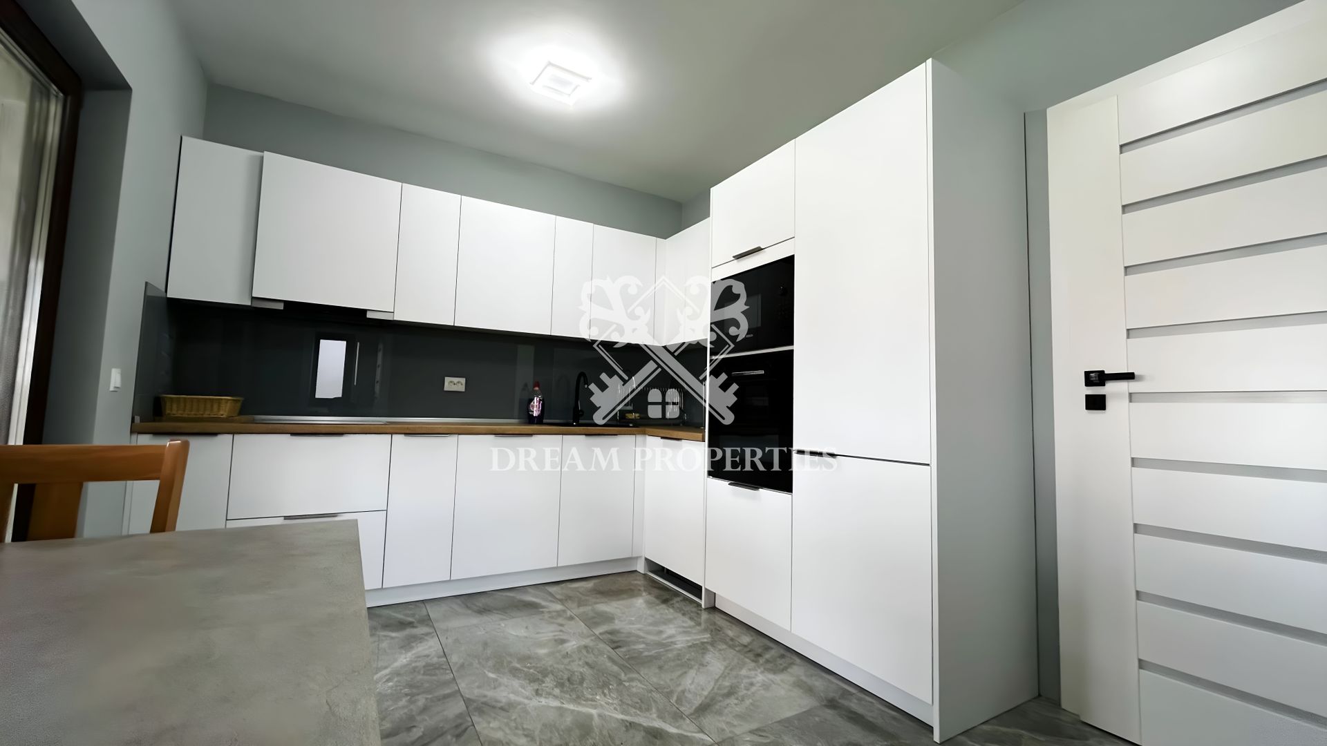 Casa ultrafinisata la cheie 4 camere, 3 bai, teren 427 mp, Sannicoara - Poză 3