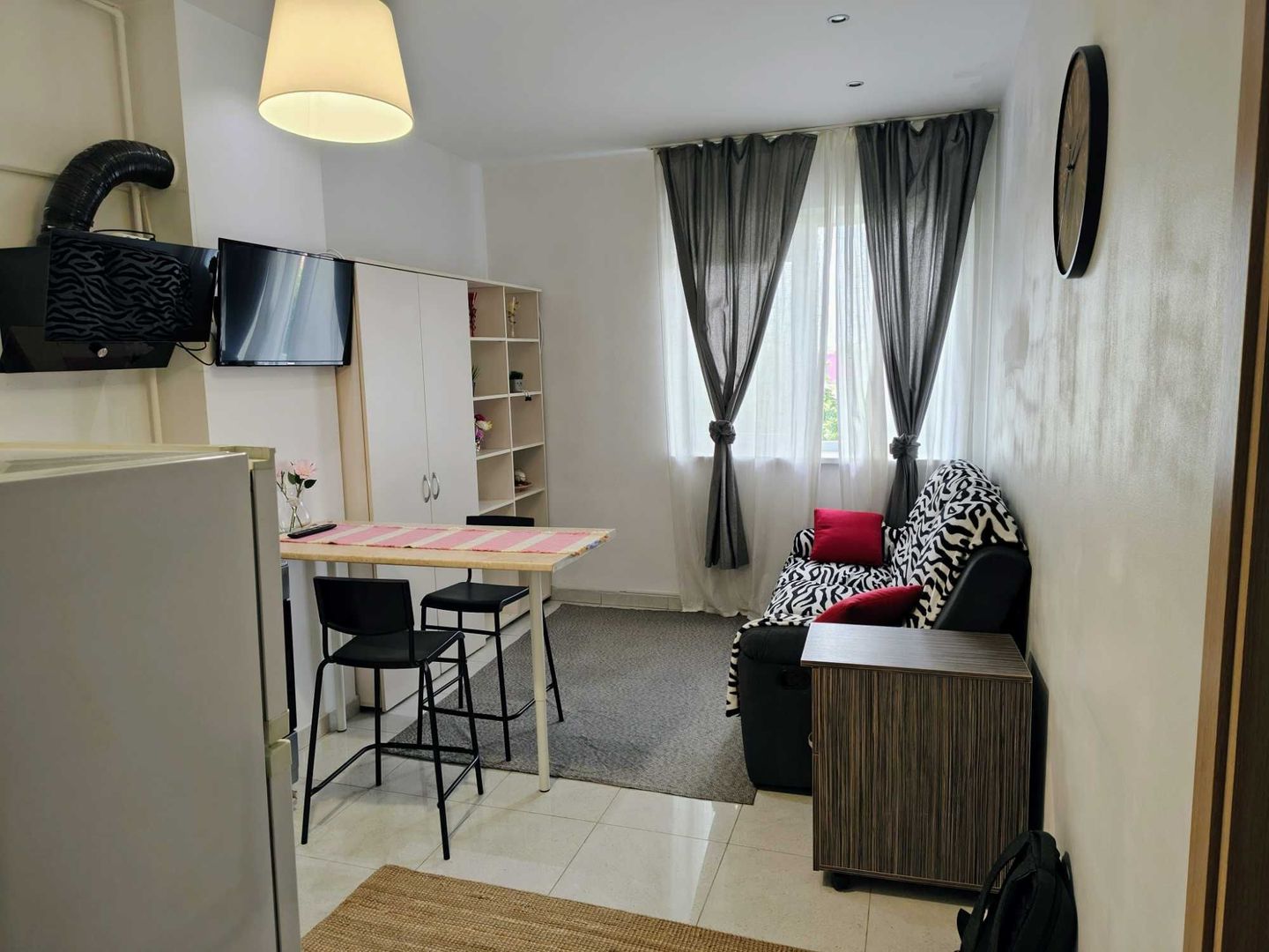 Inchiriere 2 Camere RIN Grand Residence, Vedere Parcul Vacaresti, Dressing - Poză 2