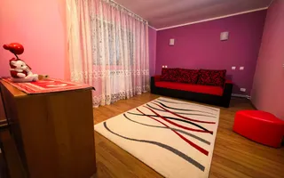 Vila cu etaj si mansarda, teren 7.200 mp, 1.550 mp intravilan - Poză 15