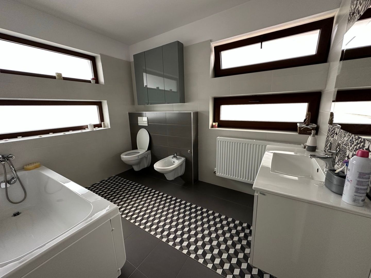 Casă de vânzare cu 3 dormitoare și curte – Ghimbav, Brașov - Poză 19