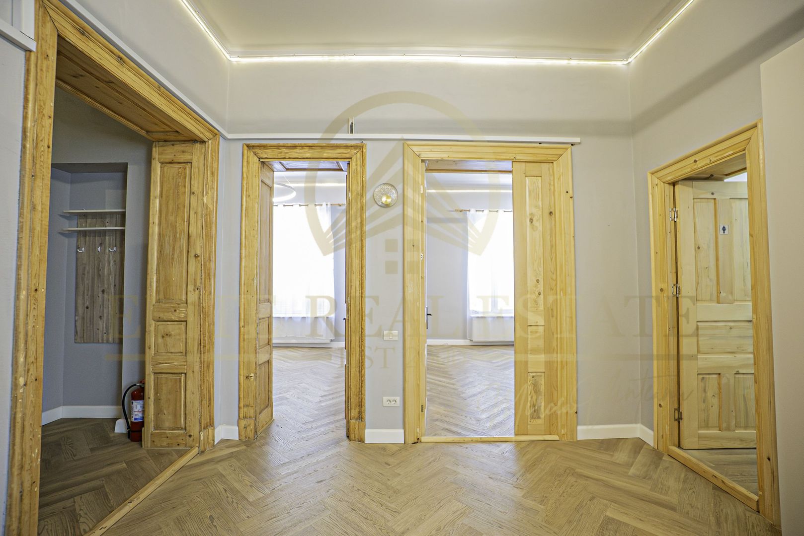 Piata Ovidiu - inchiriere spatiu de 125 mp situat la parter. - Poză 9