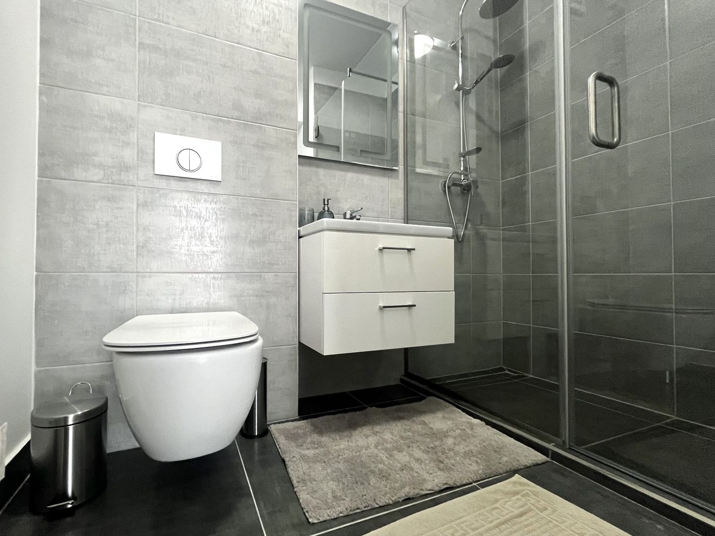 Apartament 3 camere, elegant, la prima închiriere, în zona Lipovei - Poză 19