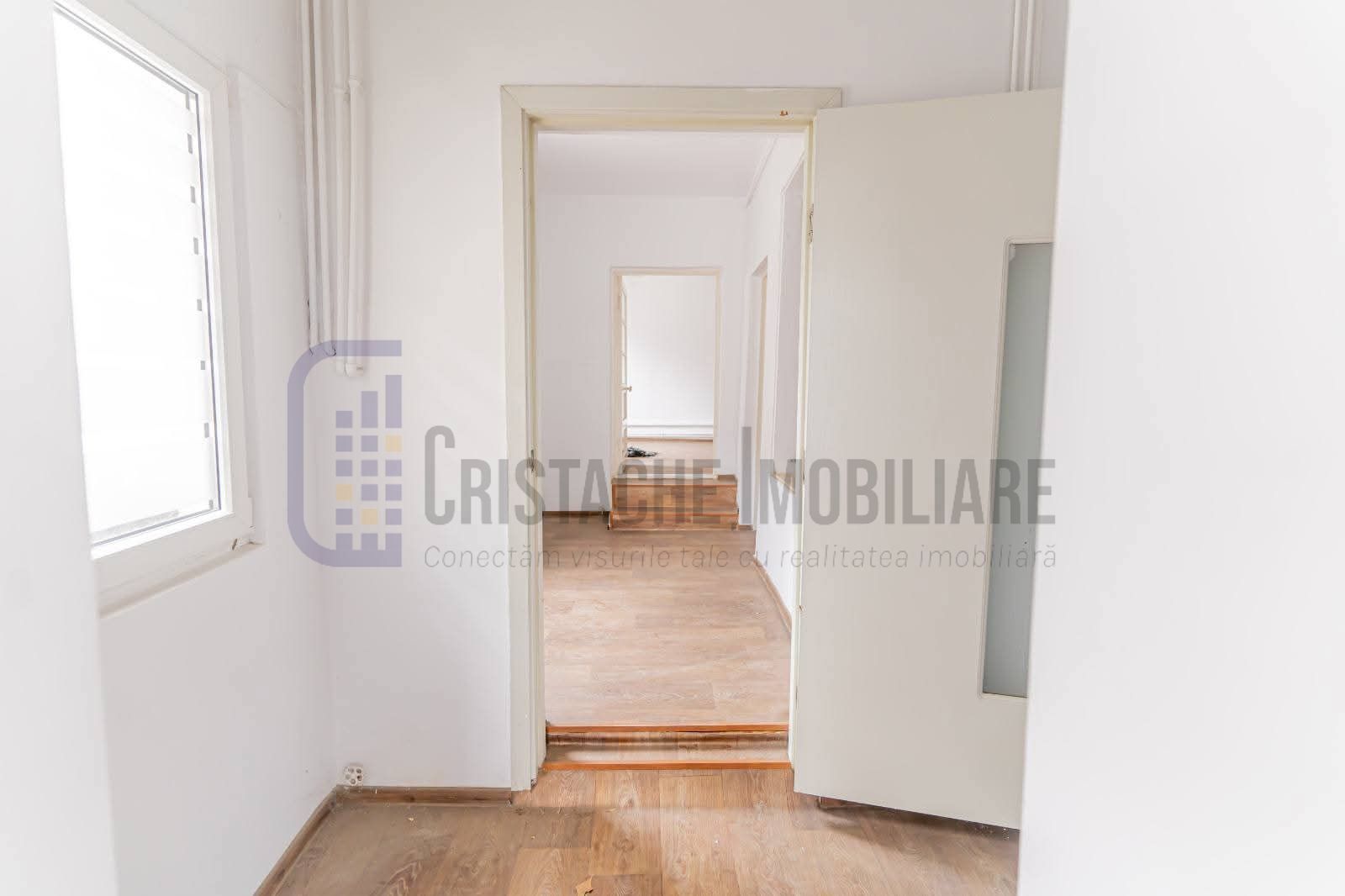 Casa nemobilata pe Bd. Marasesti, 3 camere, acces dublu, pretabil birouri - Poză 9