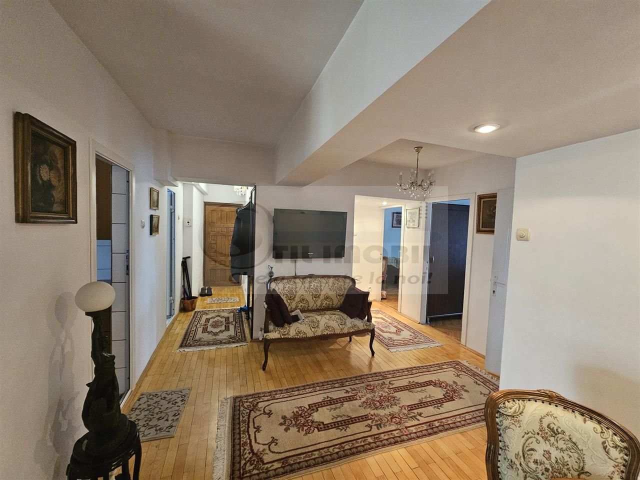 Apartament 4 camere, 95 mp – zonă Hala Centrala - Poză 2