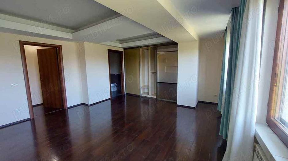 Vînzarea apartament 4 camere - Poză 5