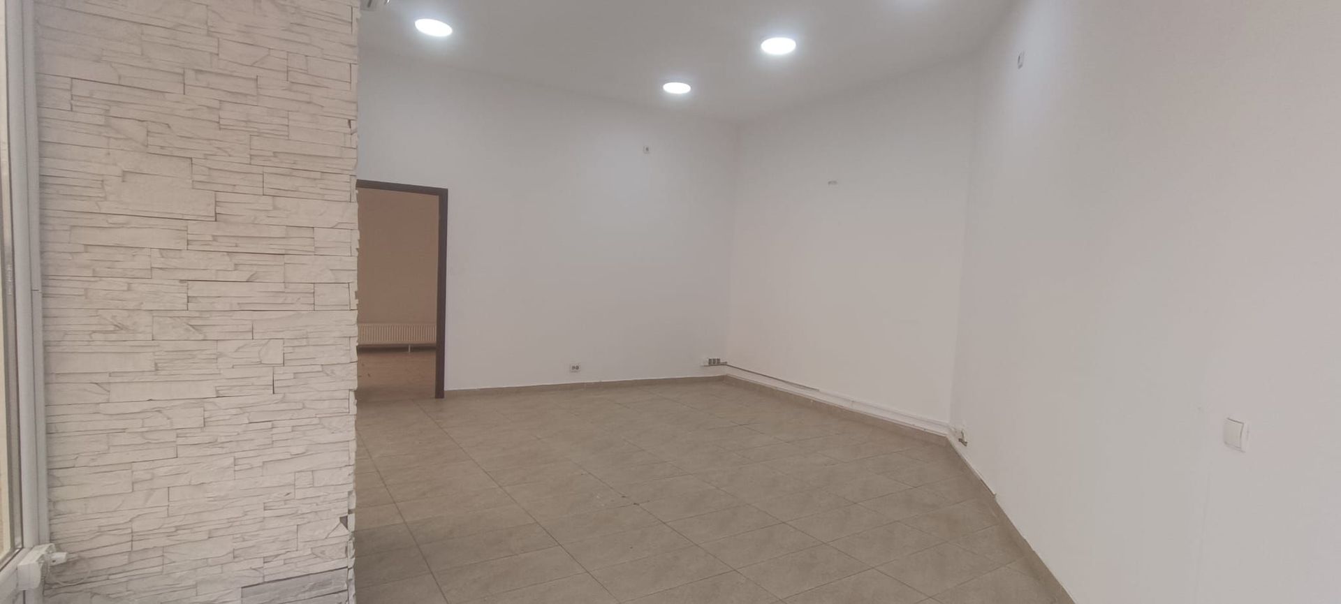 Spațiu Cafenea, Salon Cos., Cab.Stomat. !Vis a vis de Catedrala Neamul - Poză 4