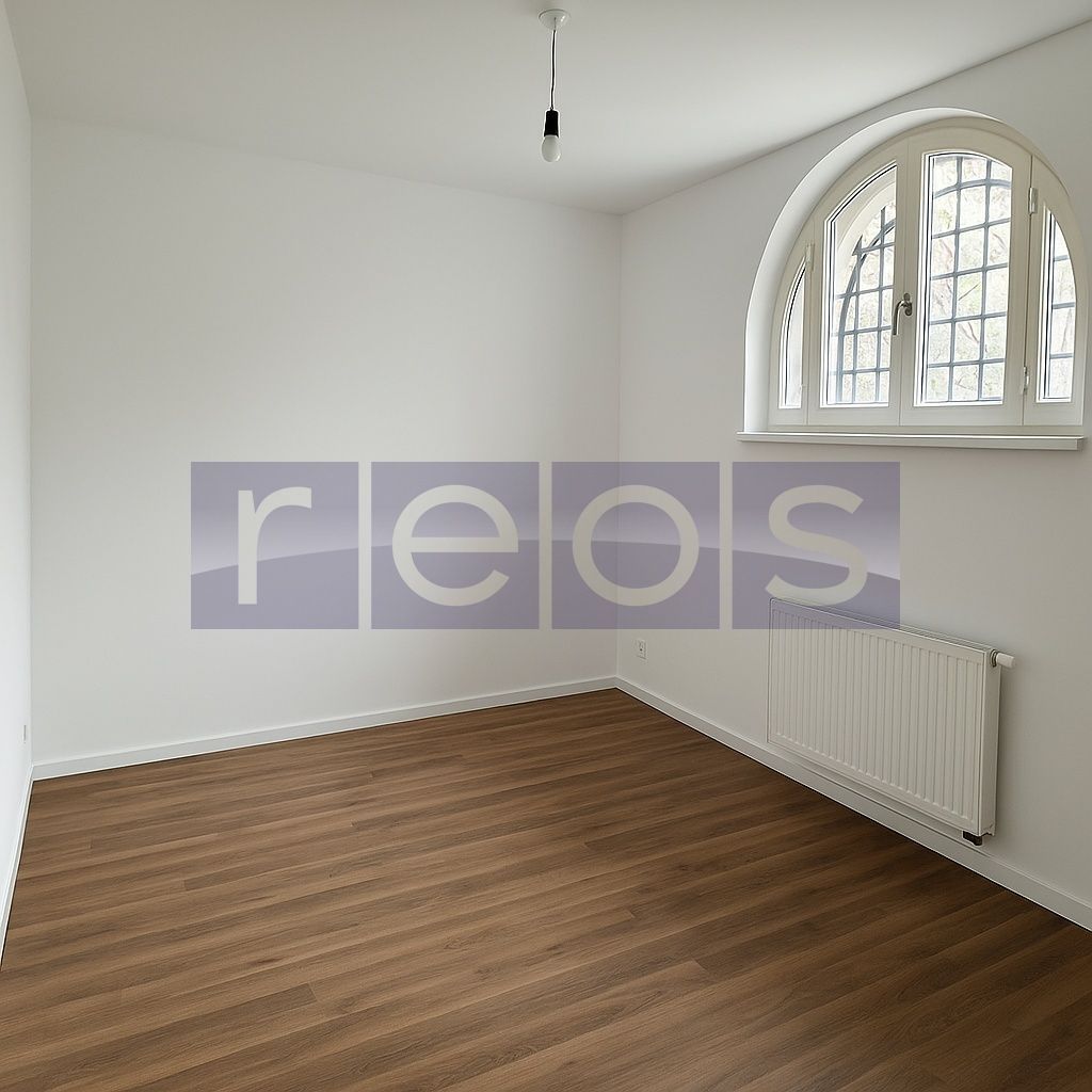 VANZARE 2 CAMERE | VILA INTERBELICA | RENOVAT TOTAL | DEMISOL INALT | - Poză 3