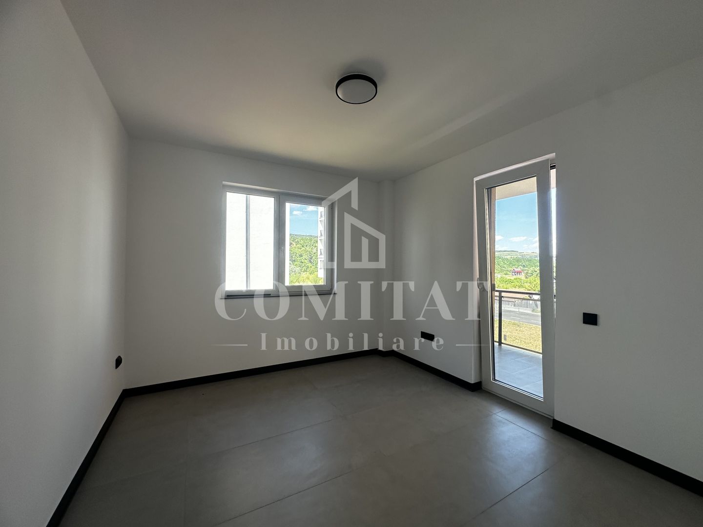 Apartament la etaj intermediar | Finisat | Zona Str Tineretului - Poză 9