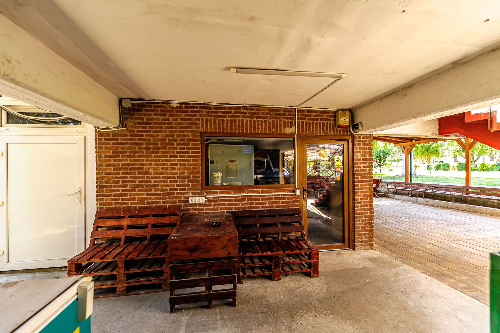 Spațiu comercial situat pe Ștrandul Neptun - Poză 6