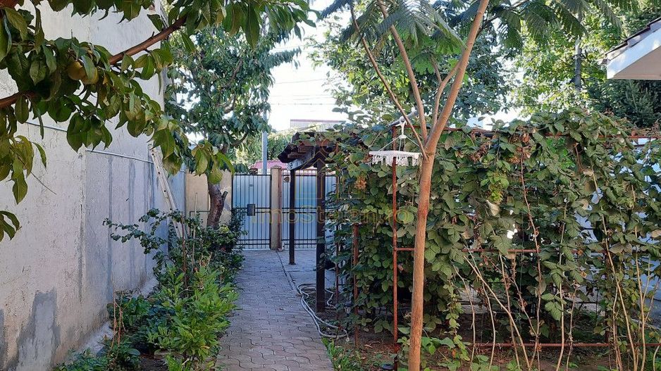 Coiciu | Vila cu toate facilitățile necesare și localizare excelentă! - Poză 2