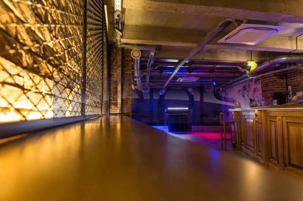 VANZARE SPATIU COMERCIAL CALEA VICTORIEI 135MP DEMISOL INVESTITIE CU CHIRIAS - Poză 1