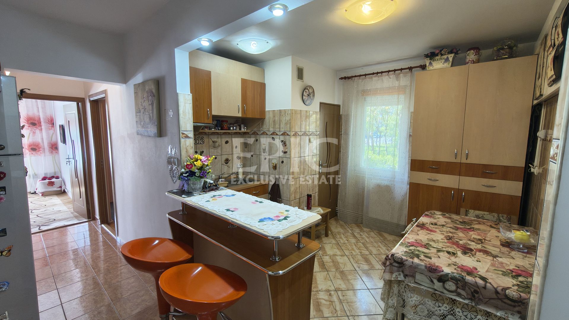 Apartament 3 camere/ Decomandat/ 2 Bai/ Parter/ Tudor - Poză 1
