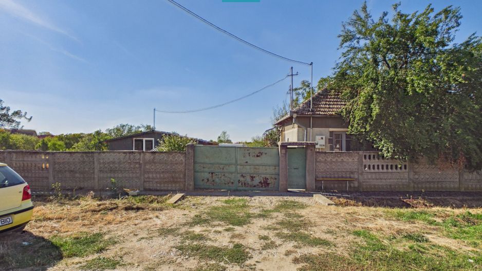 Casa si teren de vanzare in Bicaci - 2350mp - Poză 2