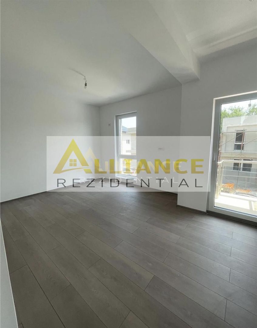 Vila noua  4 camere pe Strada Miorita - Poză 9