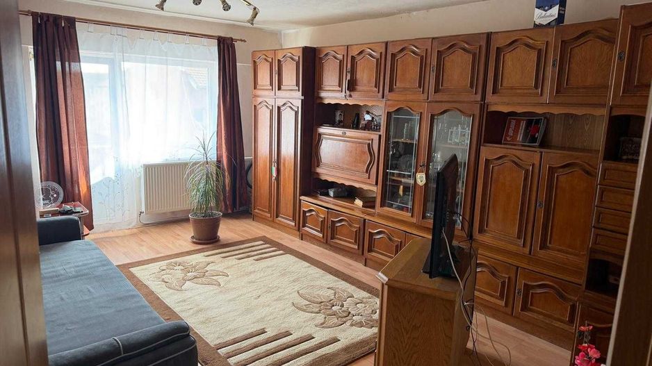 BRASADAS vinde ap 2 cam 58mp Carpați 2 etaj 4/4. - Poză 1