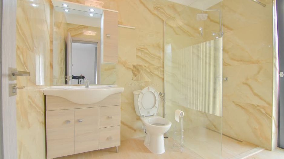 Casa noua tip duplex, 2 dormitoare cu 2 bai, curte, Sacele, PETFRIENDL - Poză 12