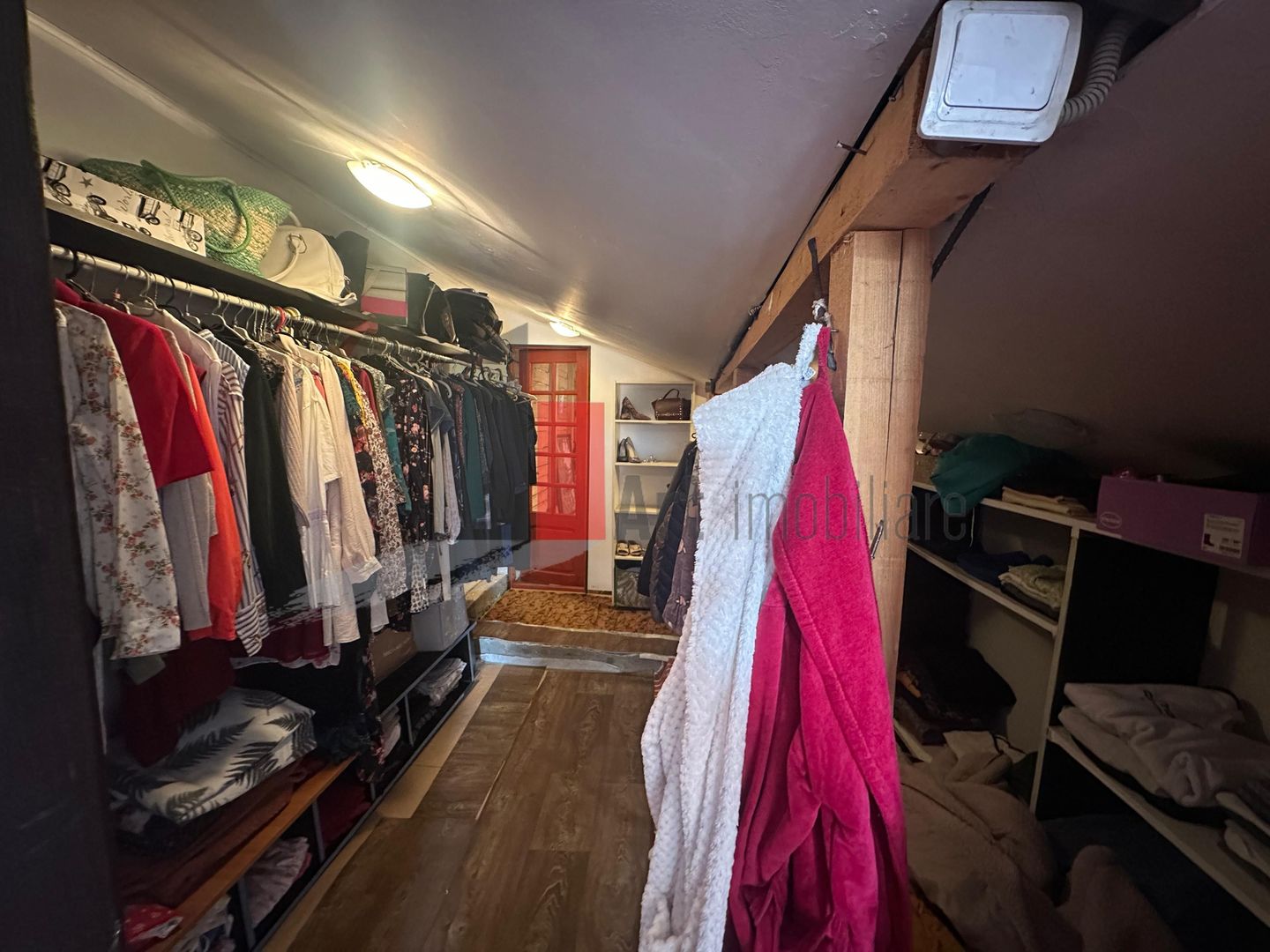 Casă Primitoare pentru Familii – Oferă Spațiu și Confort - Poză 7