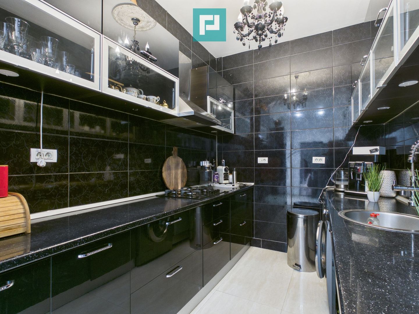 Apartament cu 4 camere – Zona Centrală - Poză 7