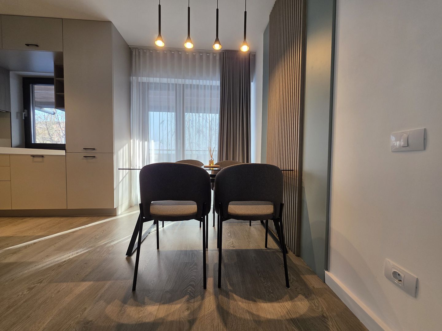 4 camere de inchiriat Iancu Nicolae Cambrige School parcare subterana - Poză 15