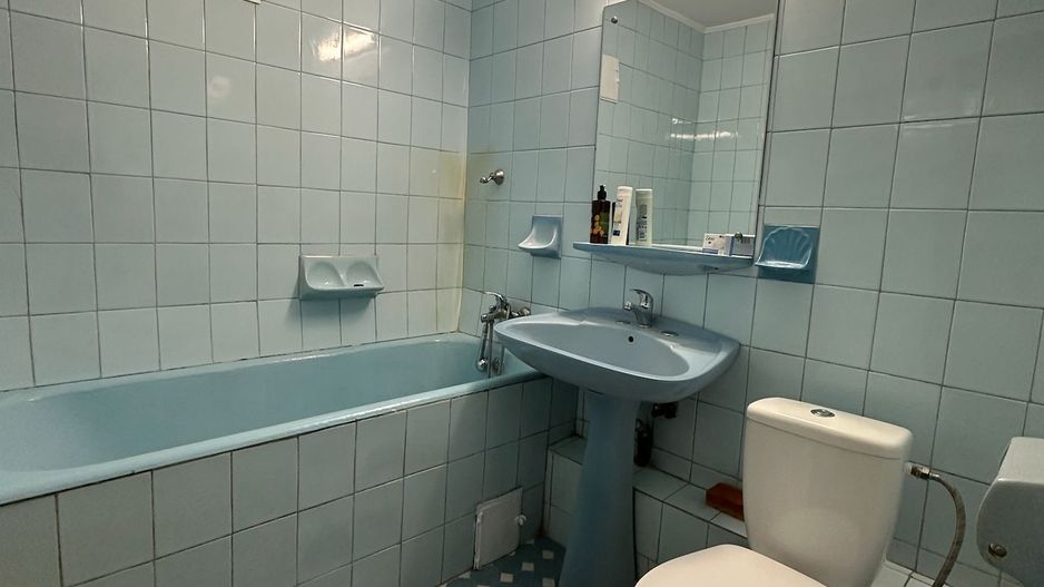Apartament incapator cu trei camere, zona Vatra Luminoasa - Poză 11